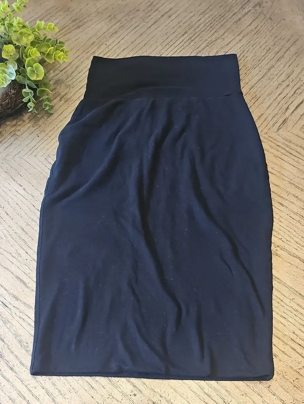Classic Black High-Waist Pencil Skirt Size S